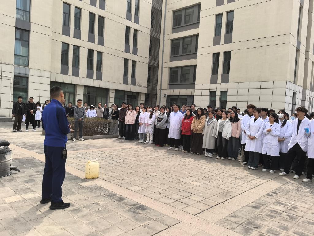 18B98FBBFF9CEC66AD87C8A6BF6592B8jpg